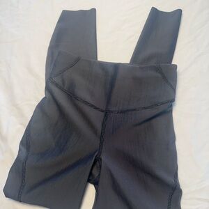 Lululemon Black High-Waisted Textured Leggings. Great Condition. Sz 4.